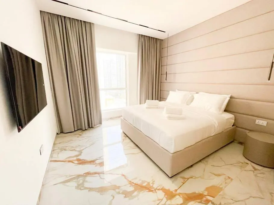 Luxury 4 Bed Apartment In Sadaf 8 On The Walk Jbr Dubai