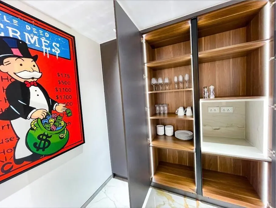 Luxury 4 Bed Apartment In Sadaf 8 On The Walk Jbr Dubai