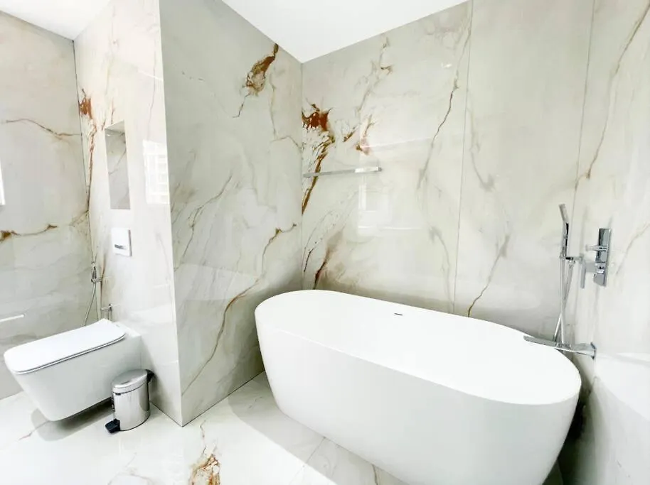 Luxury 4 Bed Apartment In Sadaf 8 On The Walk Jbr Dubaj
