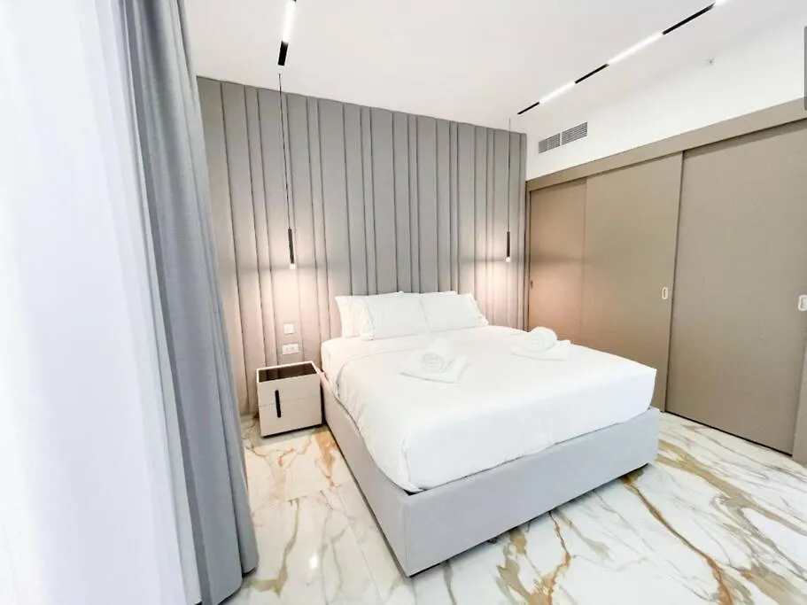 Luxury 4 Bed Apartment In Sadaf 8 On The Walk Jbr Dubaj