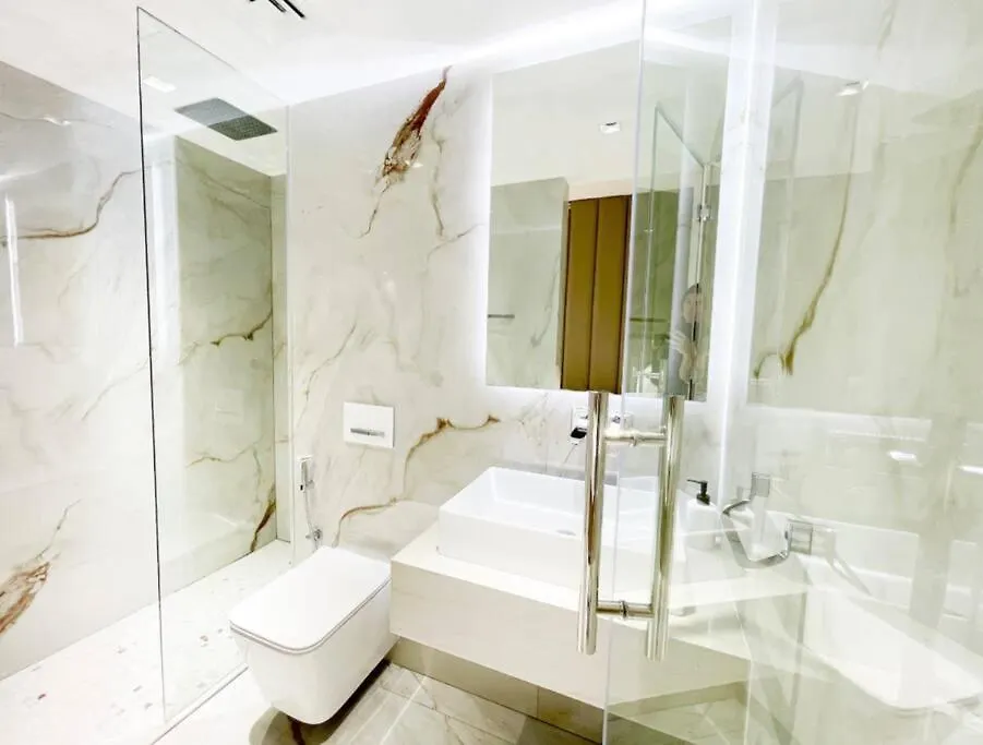 Luxury 4 Bed Apartment In Sadaf 8 On The Walk Jbr Dubaj