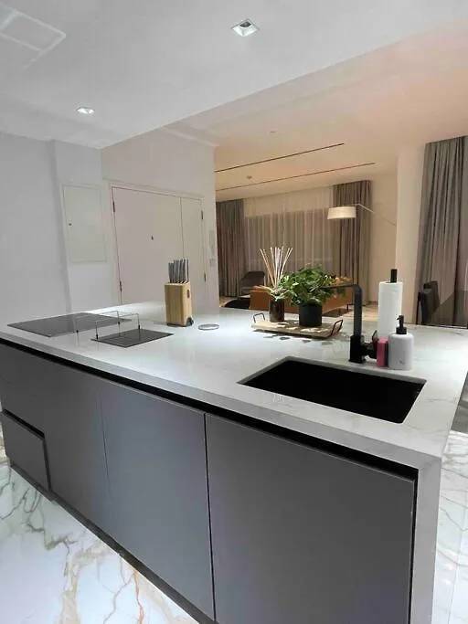 Luxury 4 Bed Apartment In Sadaf 8 On The Walk Jbr Dubaj 0*,
